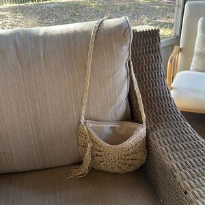 Straw Paper Summer Crossbody 
Barely used, maybe once 
Excellent condition